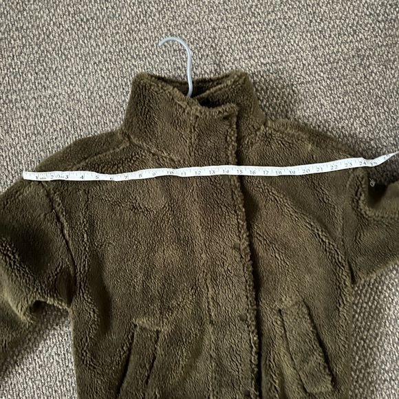 Alo jacket - Picture 11 of 12